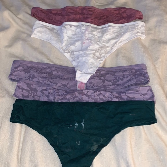 Brand New Thongs - Picture 1 of 2